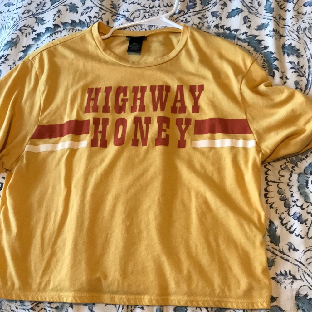 yellow tee shirt